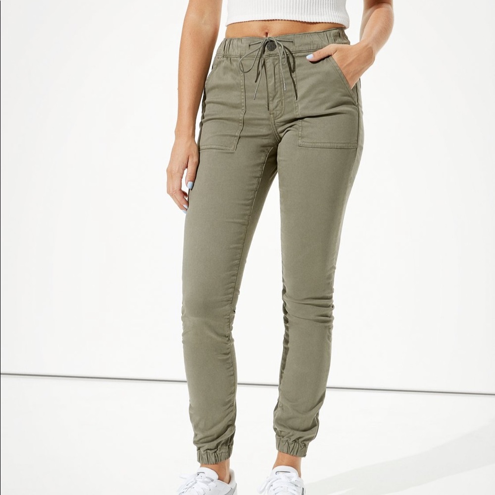 NWOT size 8 joggers